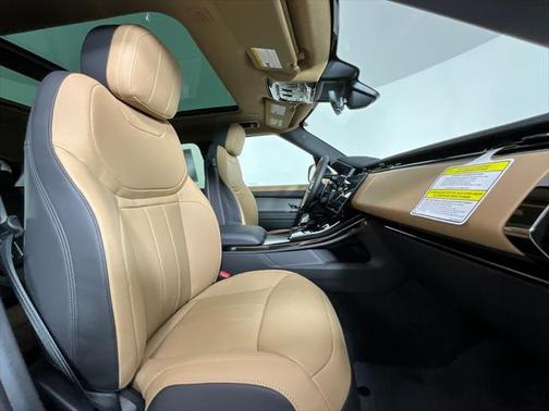 2025 Land Rover Range Rover Sport SE