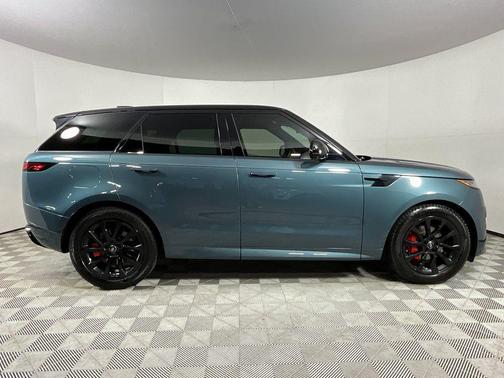 2024 Land Rover Range Rover Sport SE