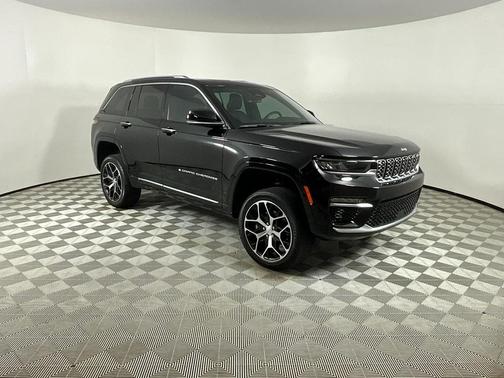 2022 Jeep Grand Cherokee Summit