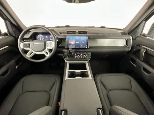 2025 Land Rover Defender X-Dynamic SE