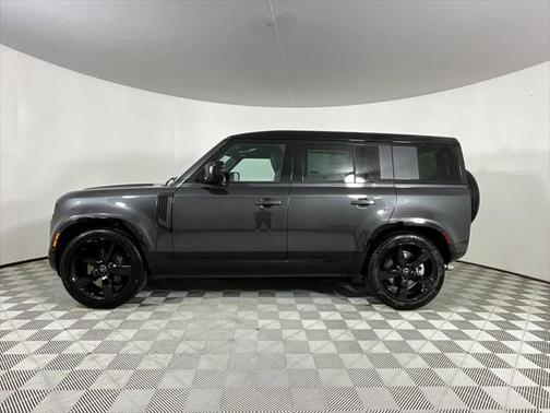 2025 Land Rover Defender X-Dynamic SE
