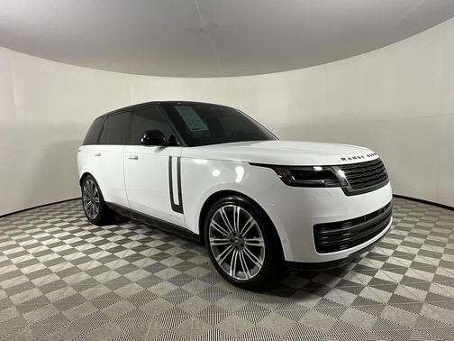 2025 Land Rover Range Rover P530 SE