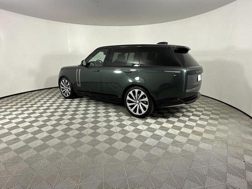 2023 Land Rover Range Rover P530 SE