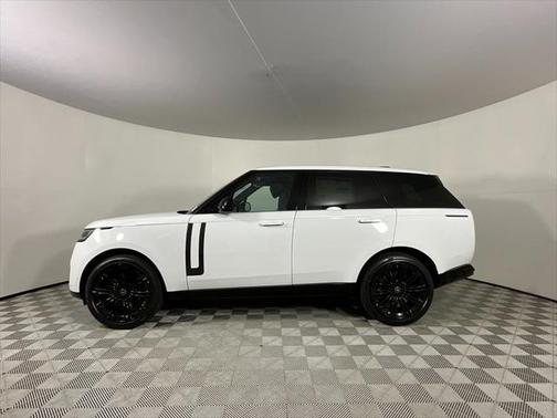 2025 Land Rover Range Rover P530 SE