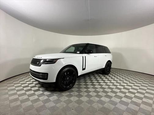 2025 Land Rover Range Rover P530 SE