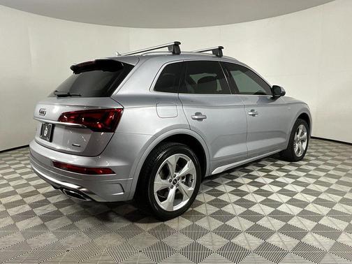 2022 Audi Q5 45 S line Premium Plus