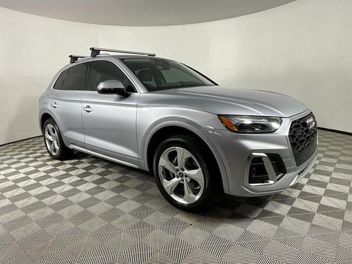 2022 Audi Q5 45 S line Premium Plus