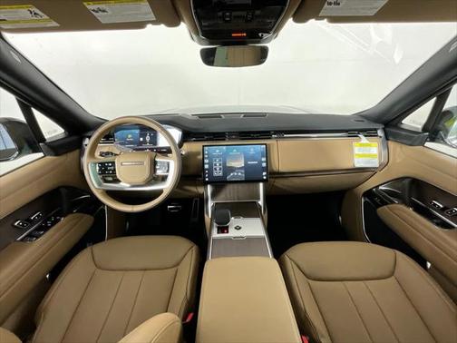 2025 Land Rover Range Rover P530 SE