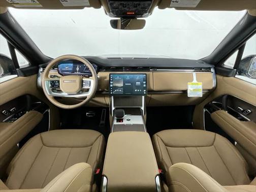 2025 Land Rover Range Rover P400 SE 7 Seat