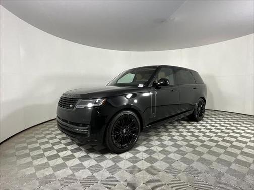 2025 Land Rover Range Rover P400 SE 7 Seat