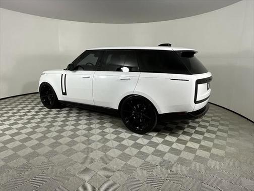 2023 Land Rover Range Rover P400 SE