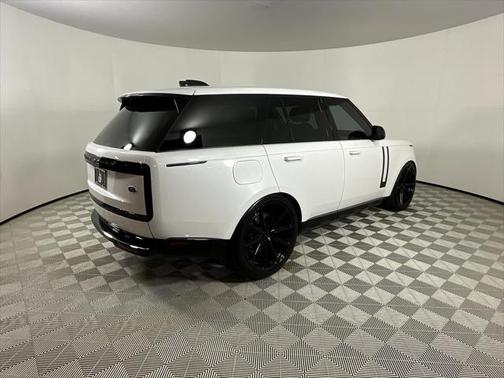 2023 Land Rover Range Rover P400 SE