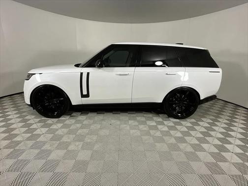 2023 Land Rover Range Rover P400 SE