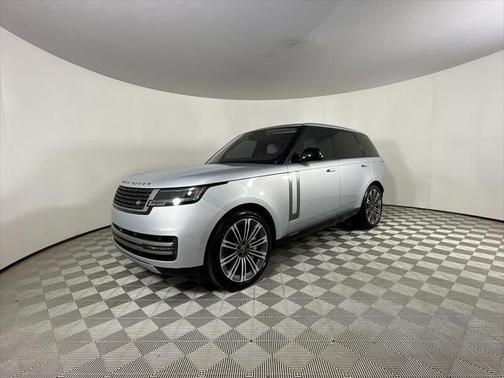 2023 Land Rover Range Rover P530 SE