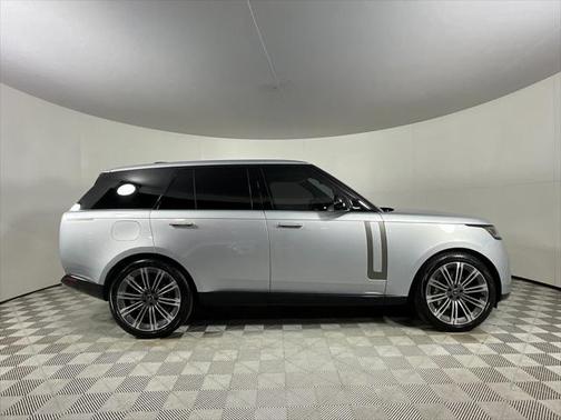 2023 Land Rover Range Rover P530 SE