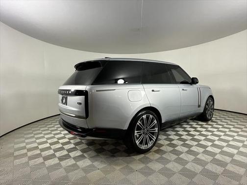 2023 Land Rover Range Rover P530 SE