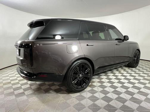 Grey 2025 Land Rover Range Rover P530 SE 7 Seat