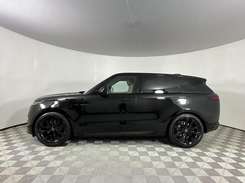 2025 Land Rover Range Rover Sport SE