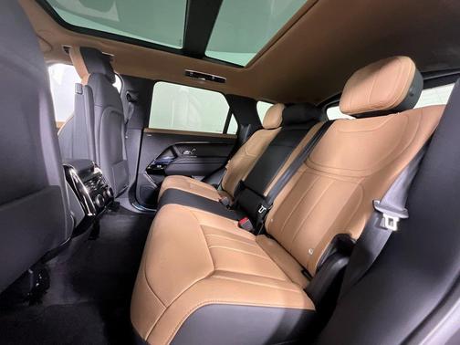 2025 Land Rover Range Rover Sport SE