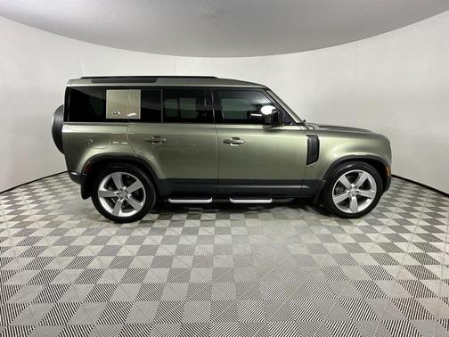 2023 Land Rover Defender 110 SE