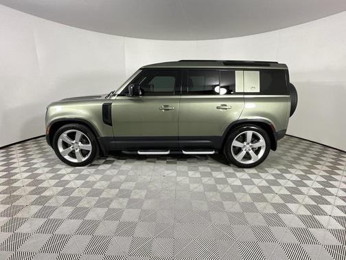 2023 Land Rover Defender 110 SE