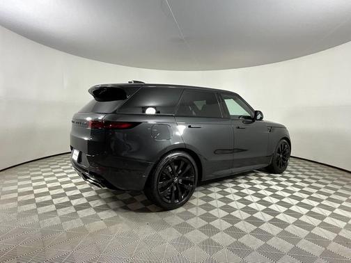 2025 Land Rover Range Rover Sport SE