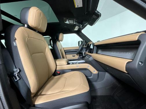 2025 Land Rover Defender 110 P400 X