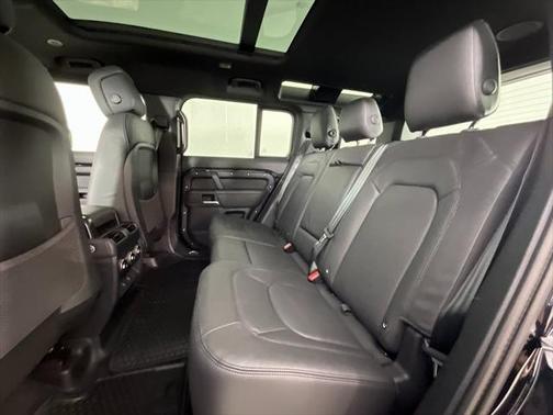 2025 Land Rover Defender 110 P500 X-Dynamic SE