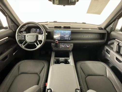 2025 Land Rover Defender 110 P500 X-Dynamic SE