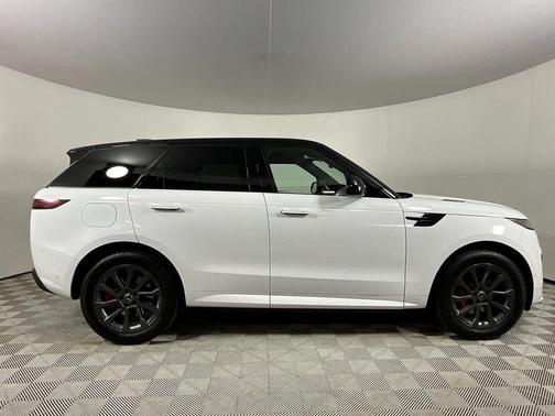 2024 Land Rover Range Rover Sport SE