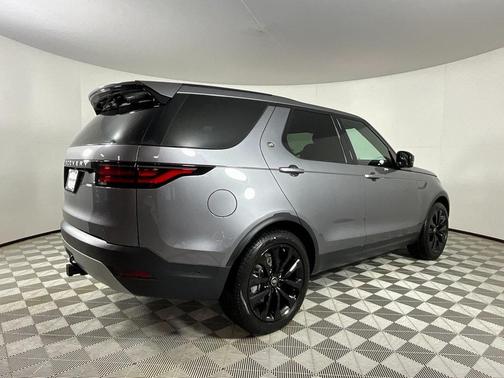 2026 Land Rover Discovery S