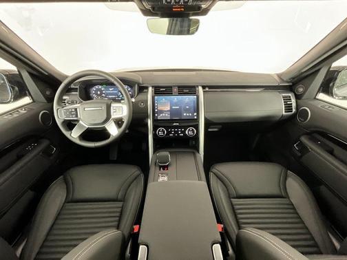 2026 Land Rover Discovery S