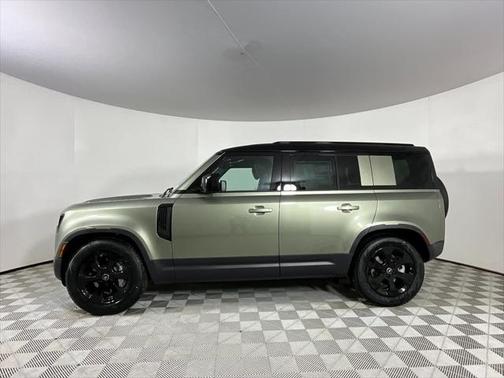 2025 Land Rover Defender 110 P400 S