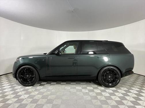 2025 Land Rover Range Rover P400 SE