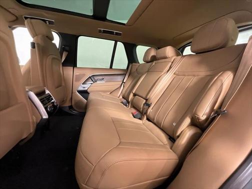 2025 Land Rover Range Rover P400 SE