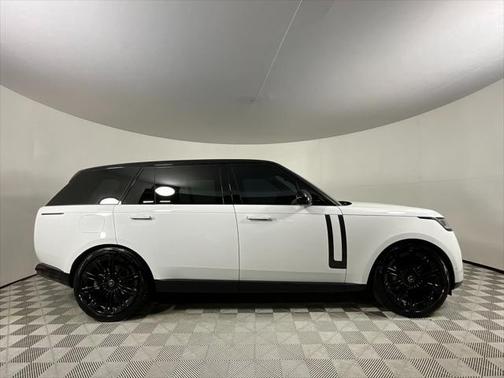 2023 Land Rover Range Rover P400 SE