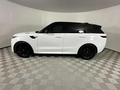 2024 Land Rover Range Rover Sport SE