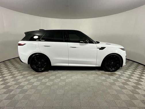 2024 Land Rover Range Rover Sport SE