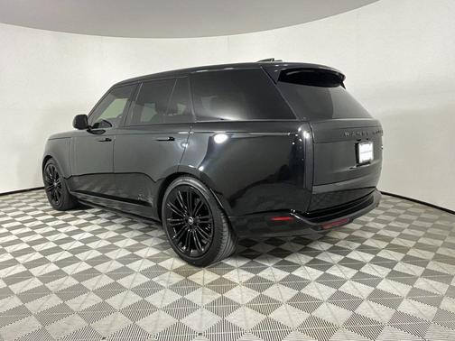 2023 Land Rover Range Rover P530 SE