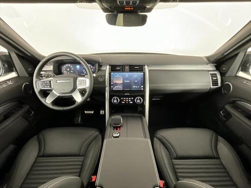 2025 Land Rover Discovery P360 Dynamic SE