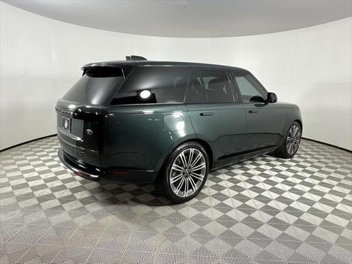 2023 Land Rover Range Rover P530 SE
