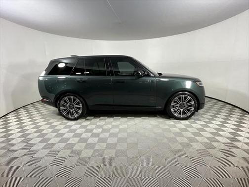 2023 Land Rover Range Rover P530 SE