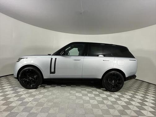 2025 Land Rover Range Rover P550e SE