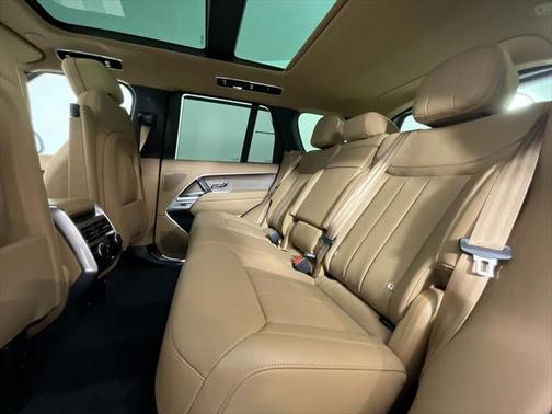 2025 Land Rover Range Rover P530 SE