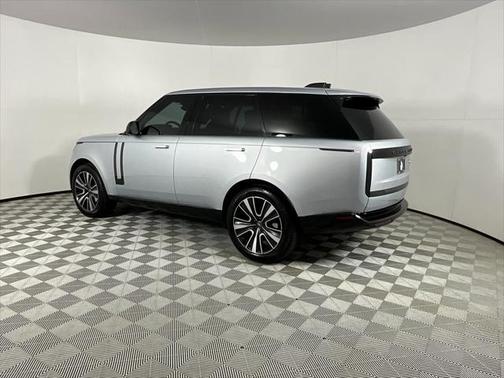 2023 Land Rover Range Rover P530 SE