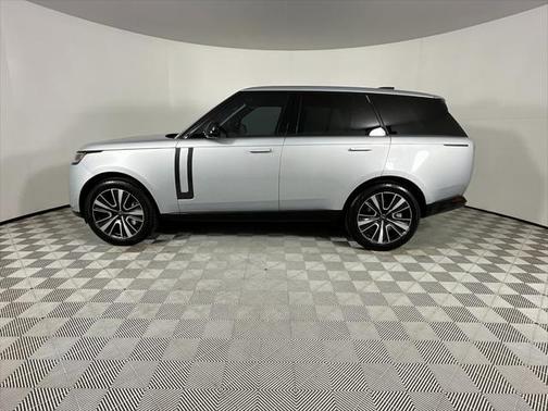 2023 Land Rover Range Rover P530 SE