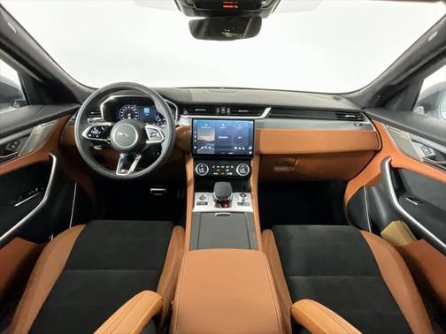 2025 Jaguar F-PACE SVR P550 AWD Automatic