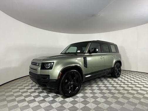 2025 Land Rover Defender 110 P400 X-Dynamic SE