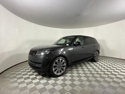 2025 Land Rover Range Rover P400 SE 7 Seat