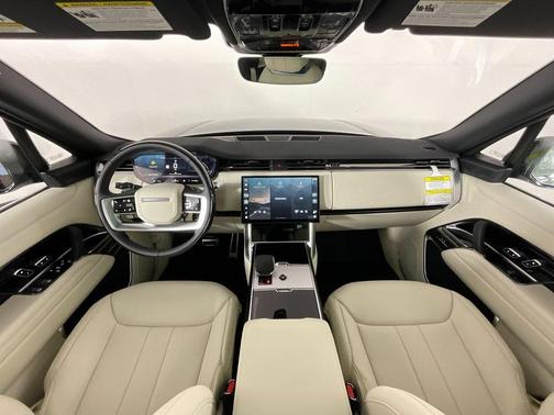 2025 Land Rover Range Rover P400 SE
